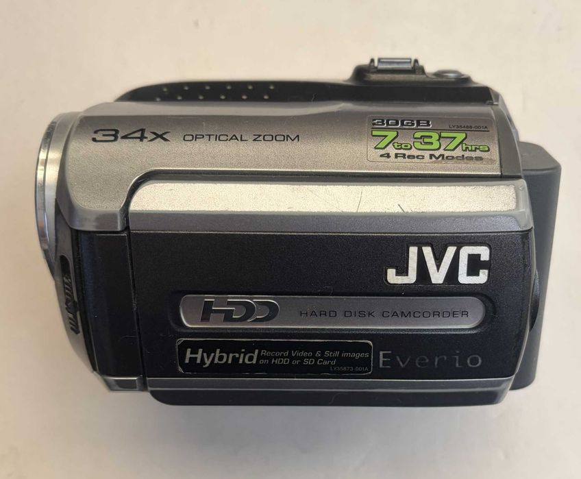 Продавам видеокамера JVC Everio GZ-MG130E
