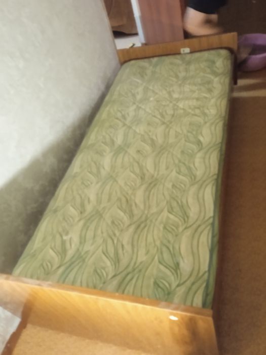 Кровати крепкое 2 штуки