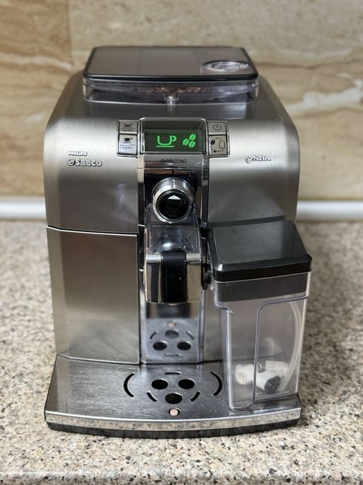 Aparat de cafea Expresor Saeco Syntia Cappuccino
