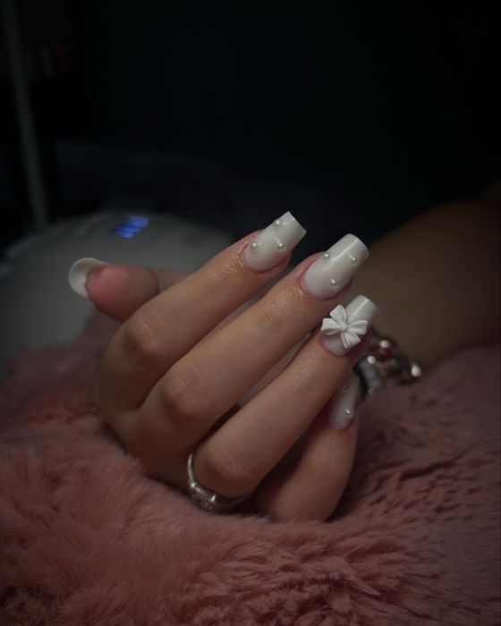 Unghii cu gel si semi