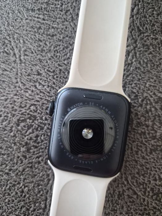 Apple Watch SE 2 с 40