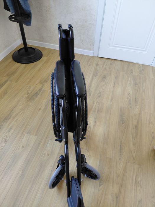 Инвалидная коляска