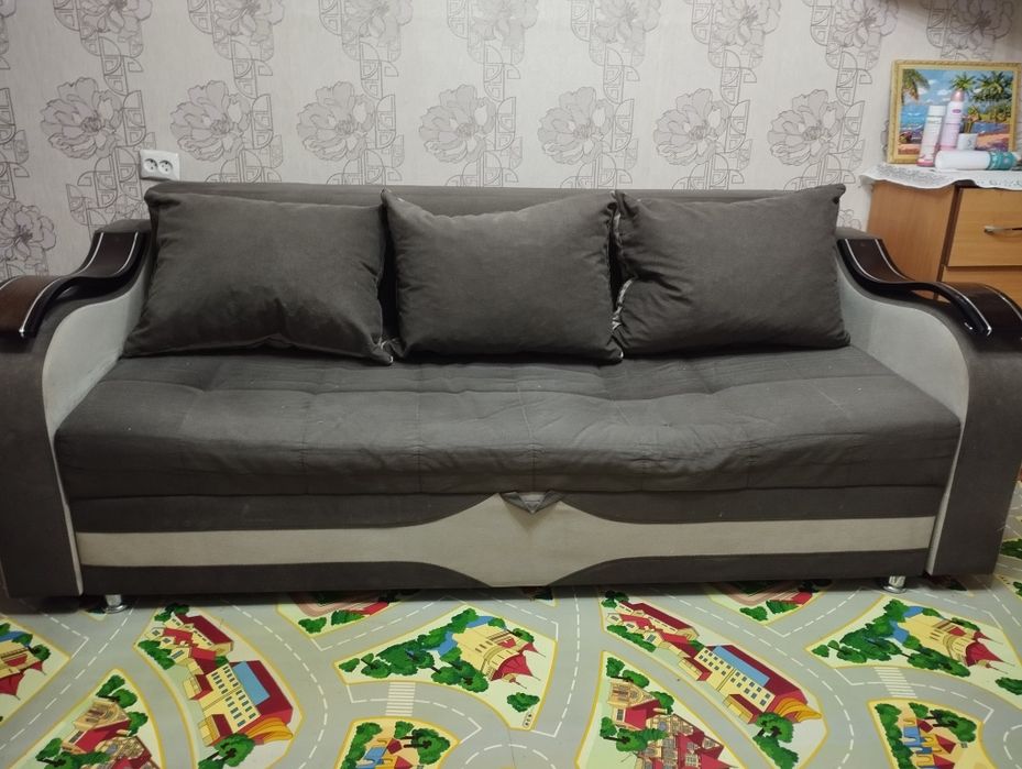 Продам диван правый берег