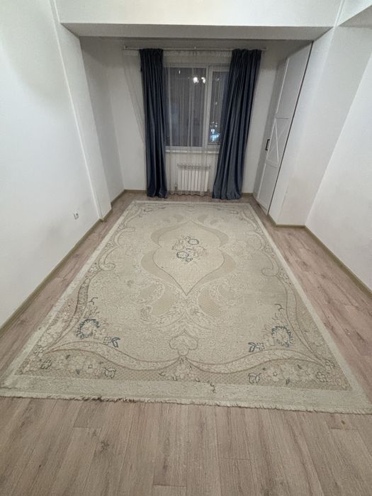 Продам ковёр б/у