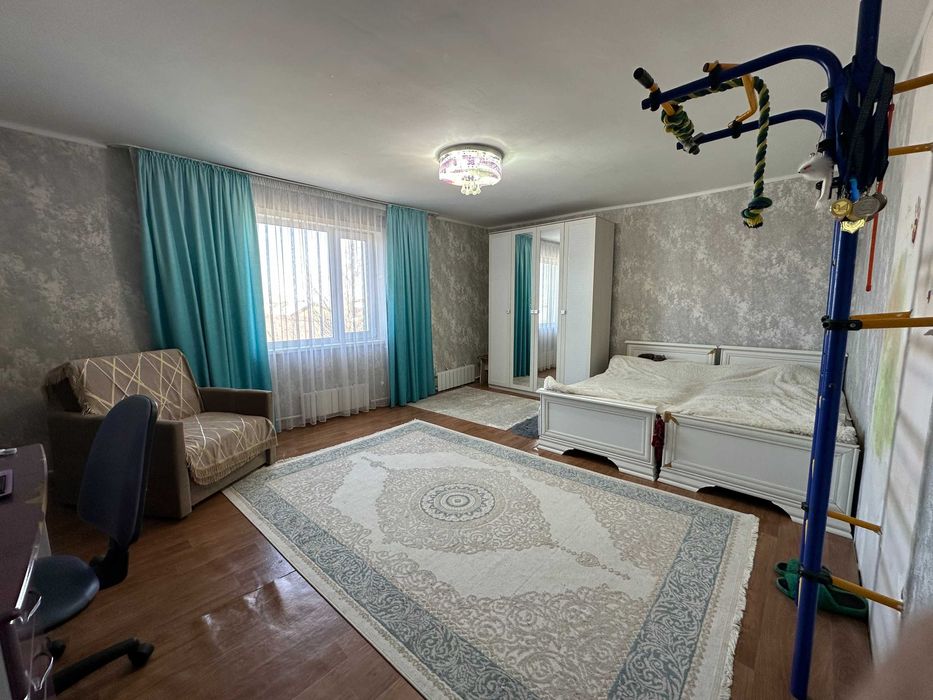 Продам коттедж в Заречном