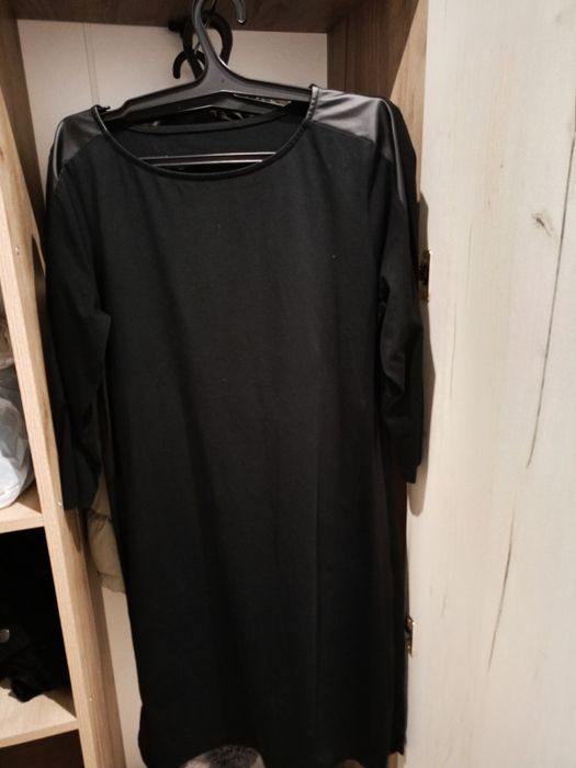Продам платье чёрное