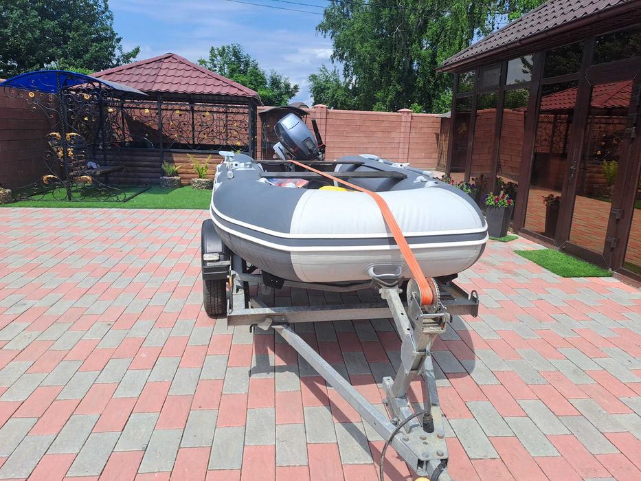 Продам лодку с мотором с прицепом