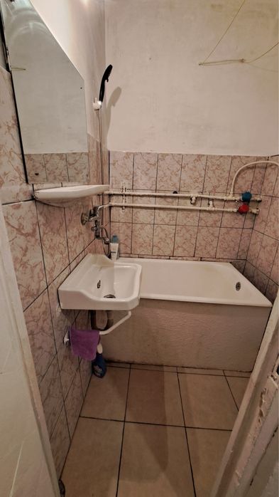 Inchiriez garsoniera