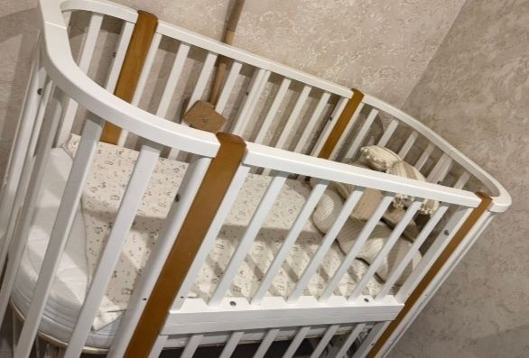 Продам детскую кроватку