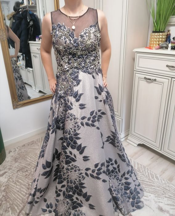 Vand rochie ocazie, nasa, mărimea M, sau 38