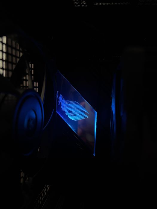Asus Rog Strix  Z590-F Gaming WIFI + Intel Core i7 11700KF