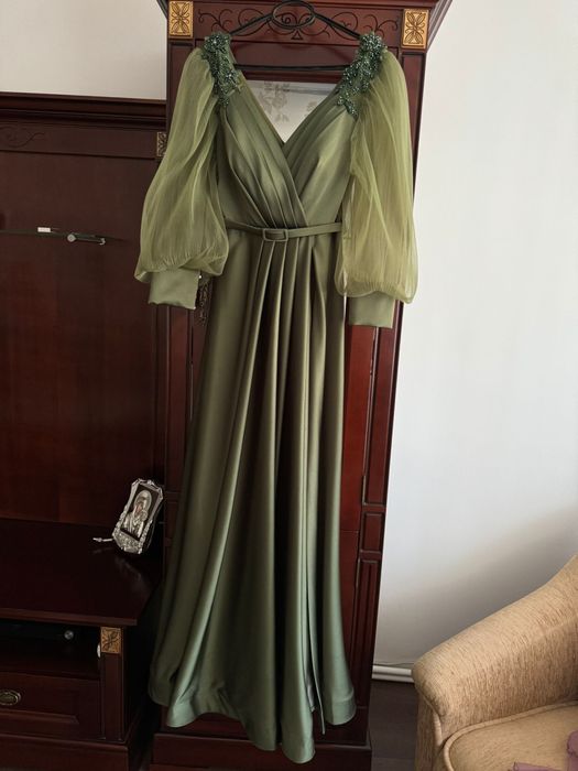 Rochie deosebită, rochie de nașă, soacră, de bal, sexy, crăpata le pic