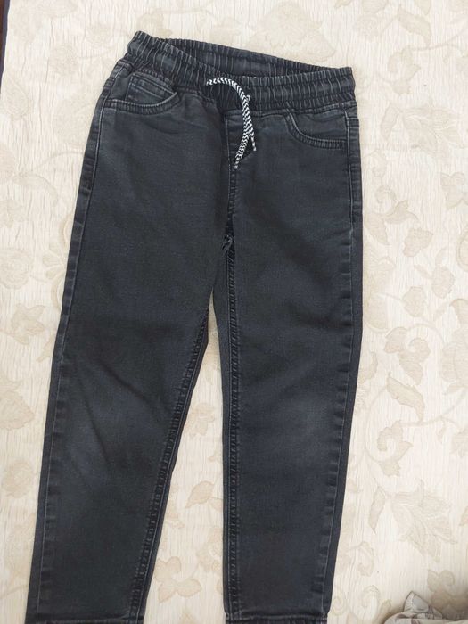 Лот есенни дрехи за момче 110 рр - ризи, дънки