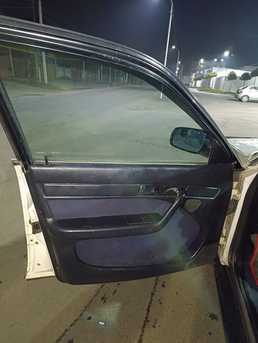 продам Ауди с4 объем 2.3