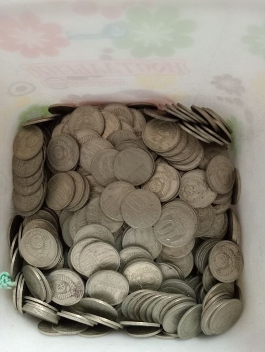 Продам копейки номиналам 10срочно