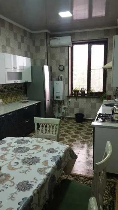 Садика Азимова ! Сдается 2х-ком квартира! В элит комплексе!