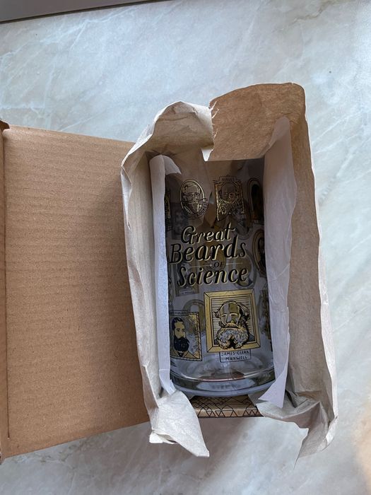 Pahar de băut, barba -bărbier  “ Great Beards of Science