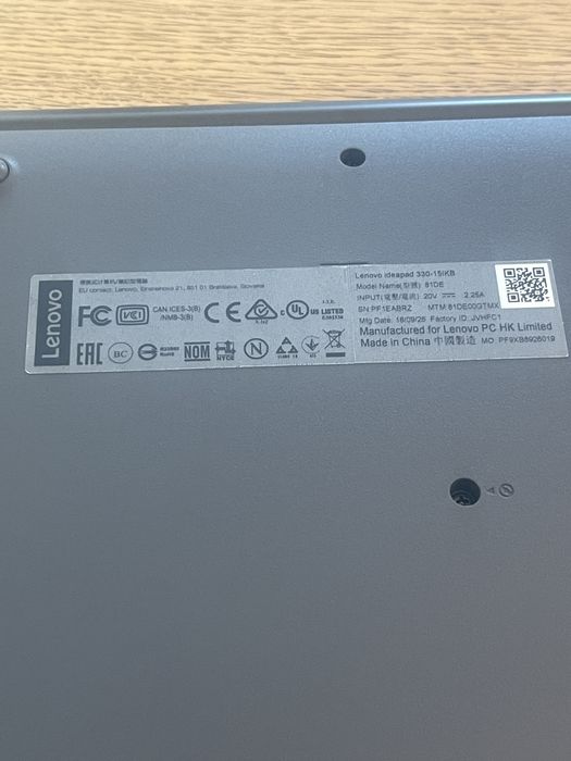 Vand leptop Lenovo