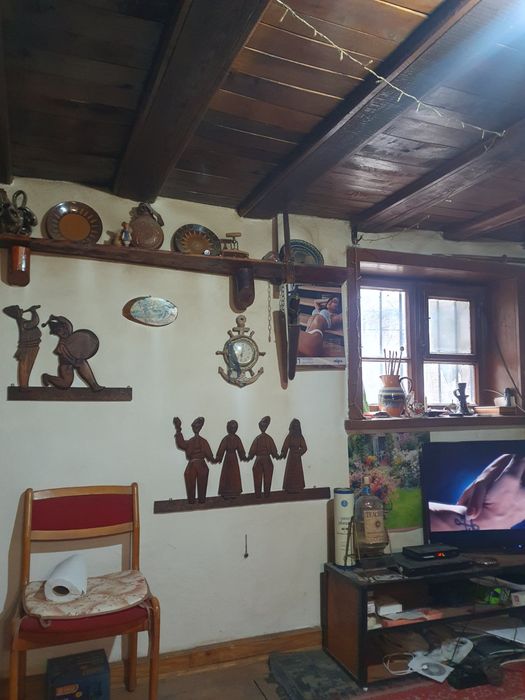 Къща с голям двор 1670 кв.м в с. Асен – близо до Павел баня и Казанлък