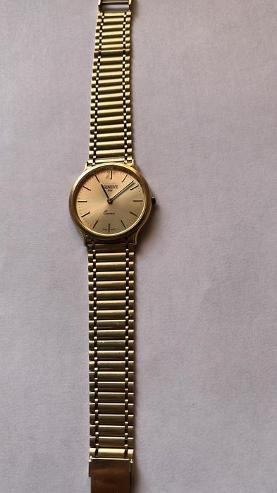 Продам золотые часы с браслетом