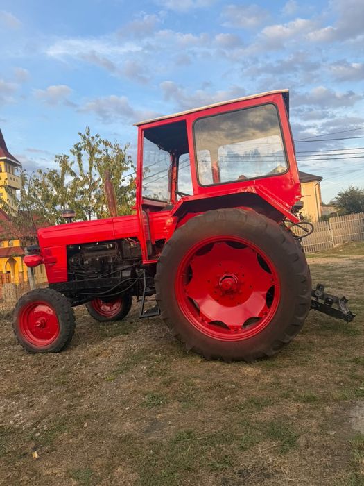 Vând Tractor UTB 650