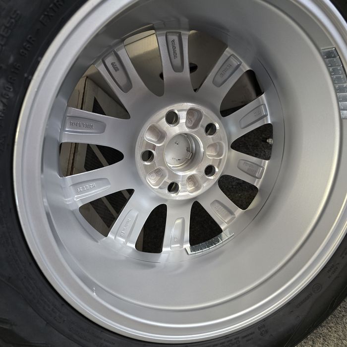 НОВИ Оригинални джанти за Тойота 16цола гуми 205 55 16 / 205 60 16