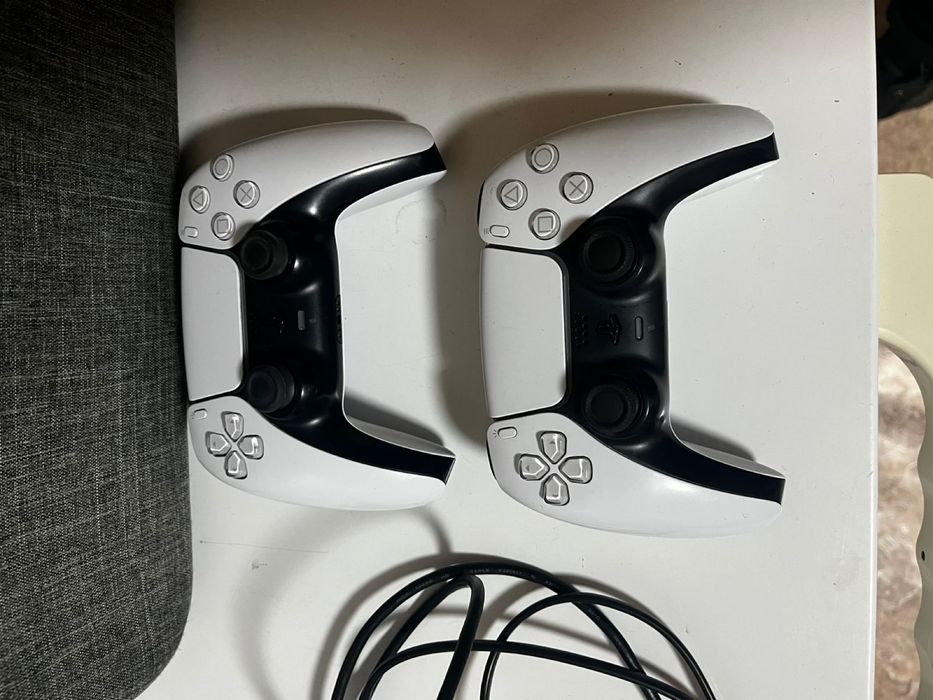 PlayStation 5 +2 джойстика