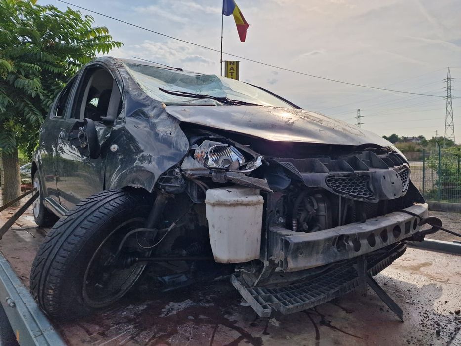 Dezmembram Toyota Aygo, an 2008, 1.0 benzina,cutie manuala