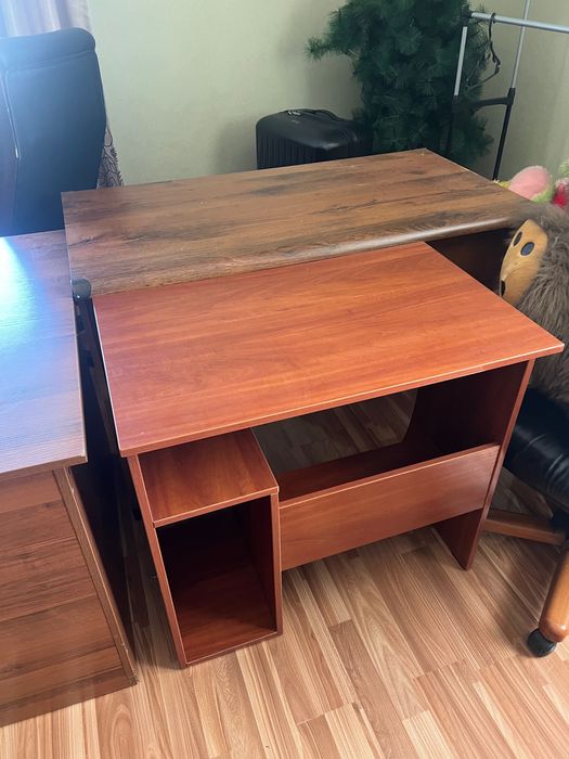 продам офисный стол