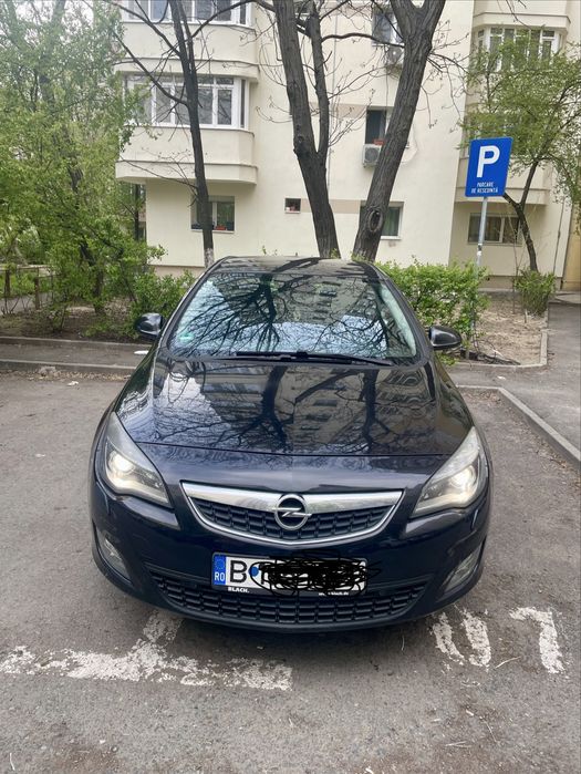 Opel Astra J 2010 1.7 cdti. 110 CP. Xenon adaptiv. Jante 18