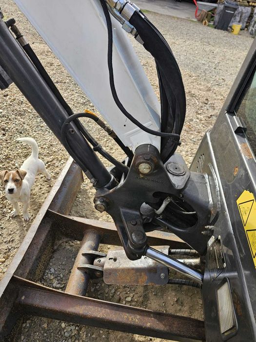 Vand excavator Bobcat E25 in Stare Exceptionala