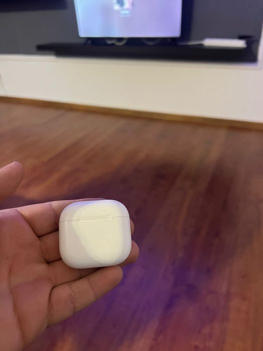 Vand casti airpods 4