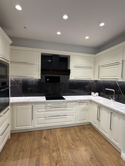 Продава се Двустаен апартамент в София, Борово - 69 кв.м за 1130 €/кв.м - Снимка #1