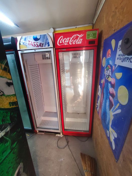 Холодильник большой