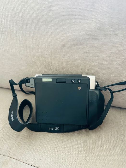 Fujifilm Instax Wide 300 – фотоапарат за моментни снимки / Polaroid в отлично състояние