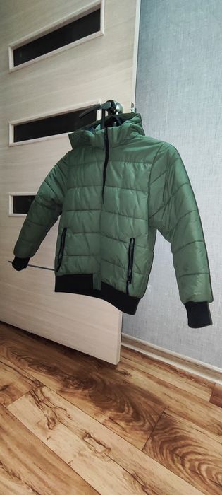 Продам куртку зимнию