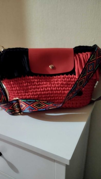 Чанти - ръчно изплетени