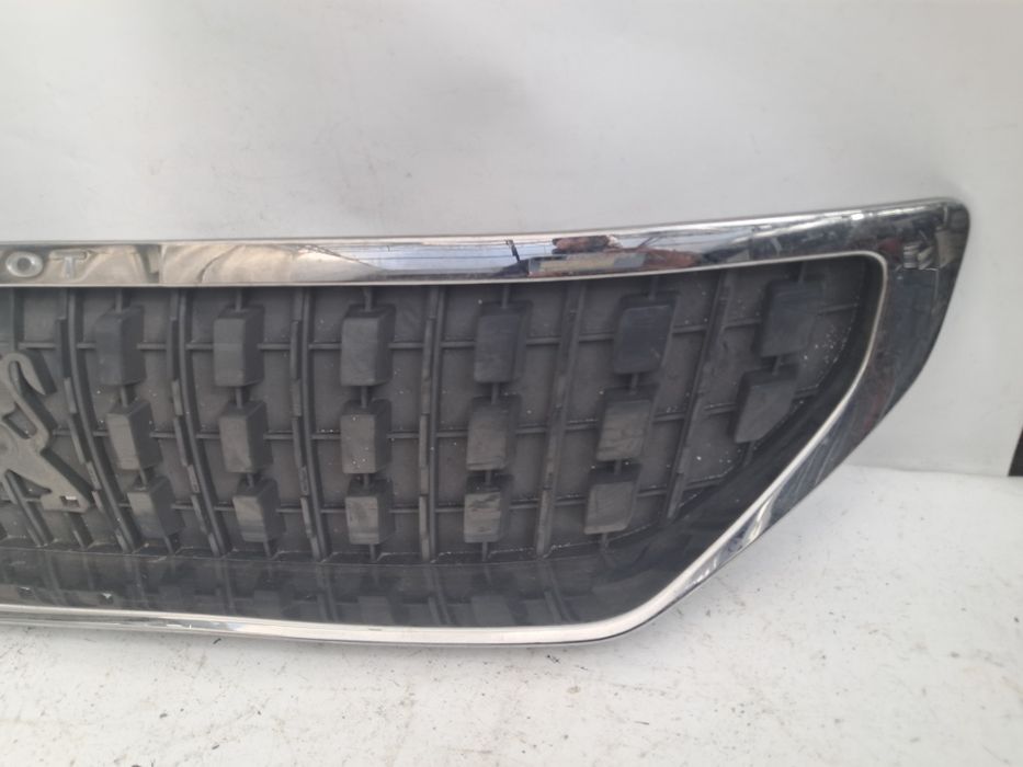 Грил решетка  Peugeot Expert  2016/2022г