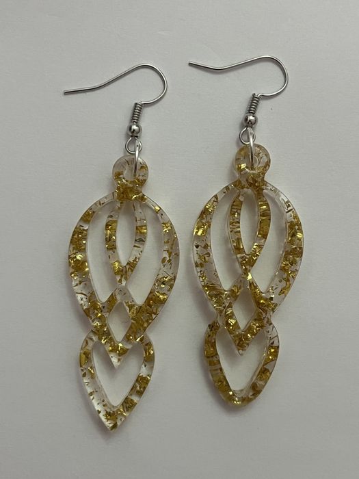 Сережки из ювелирной смолы