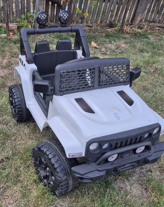Jeep pentru copii,  masina cu telecomanda
