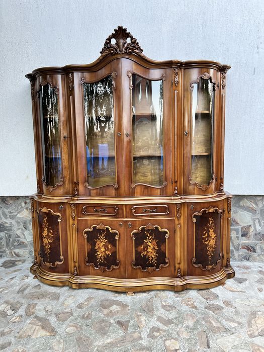 Vitrina stil Baroc lemn masiv sculptat cu intarsii florale
