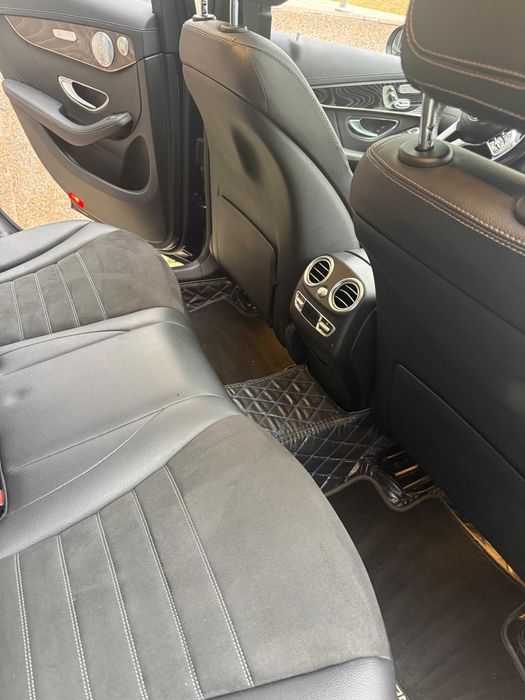 Vand Mercedes Benz EQC 400 4MATIC in stare excelenta, dotari complete