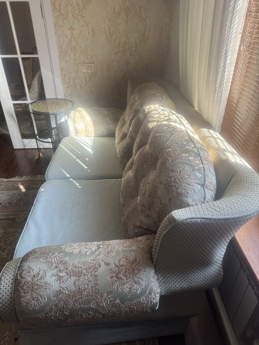 Диван ( гобелен , велюр)