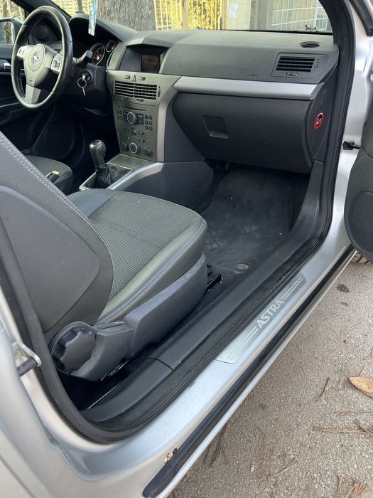 Opel Astra H GTC 1,7 CDTi