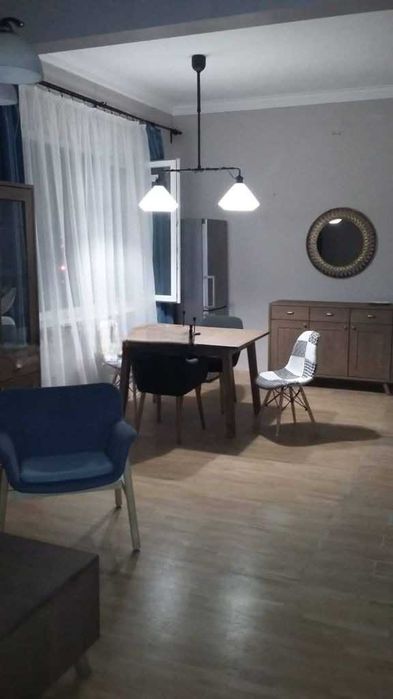 Дава се под наем Тристаен апартамент в София, Лозенец - 70 кв.м за 897.6 € - Снимка #1