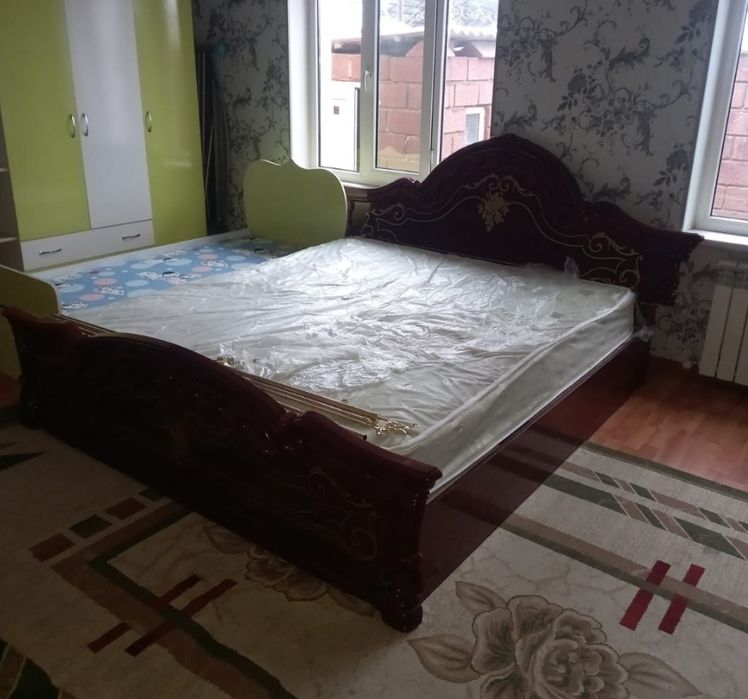 Спальный гарнитур