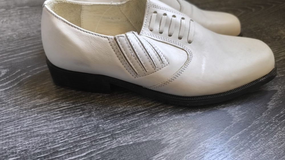 Официални обувки 39 номер