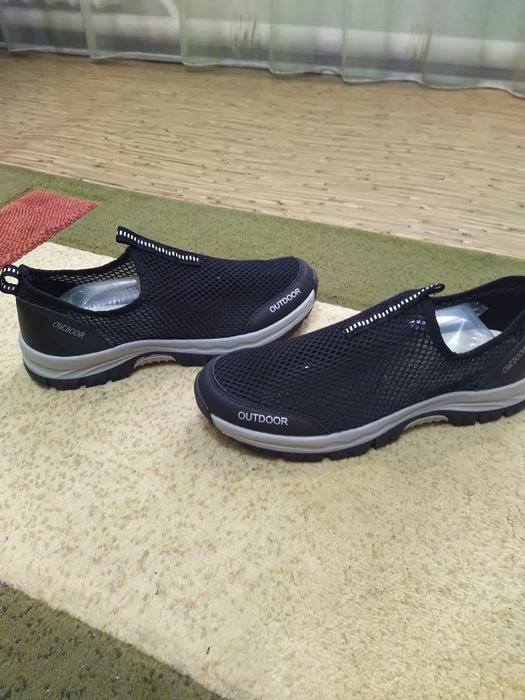 Продам кроссовки сетка