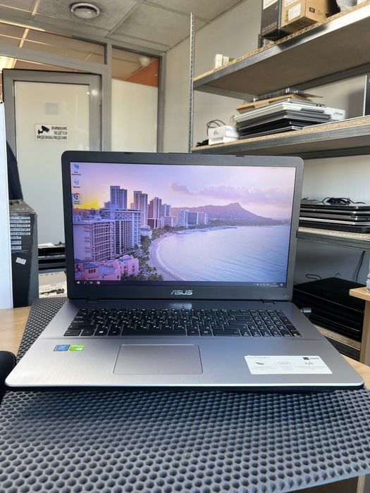 Asus vivobook 17. Есть рассрочка.