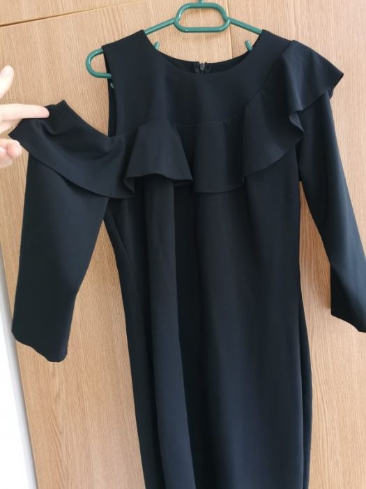 Rochita scurta potrivita oricarui tip de eveniment